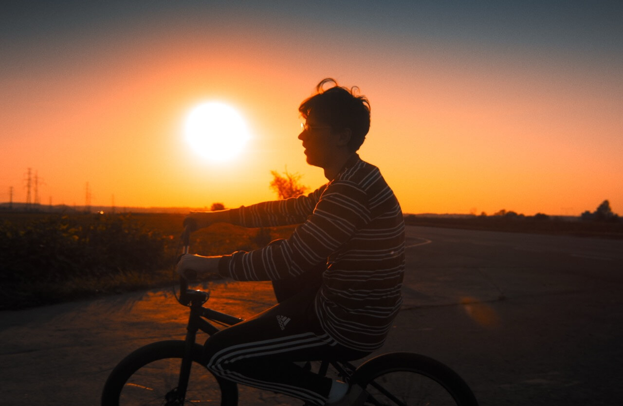 Behind the scenes — All My Friends Are Getting Married for Kinsfolk, directed by Martin Marko